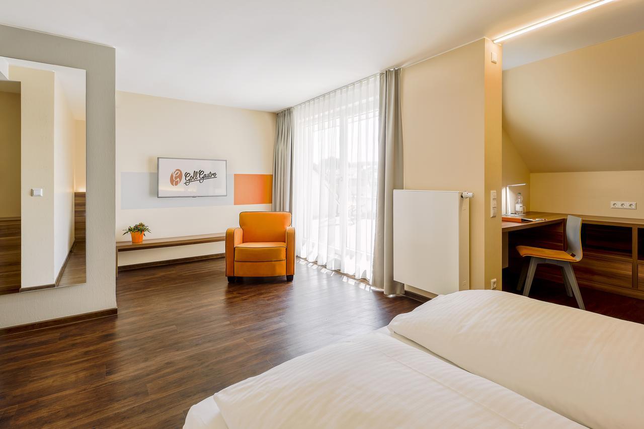 Hotel Goll Pforzheim-Niefern ภายนอก รูปภาพ